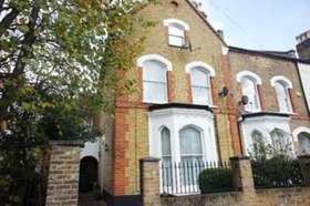 4 bedroom End of Ter...